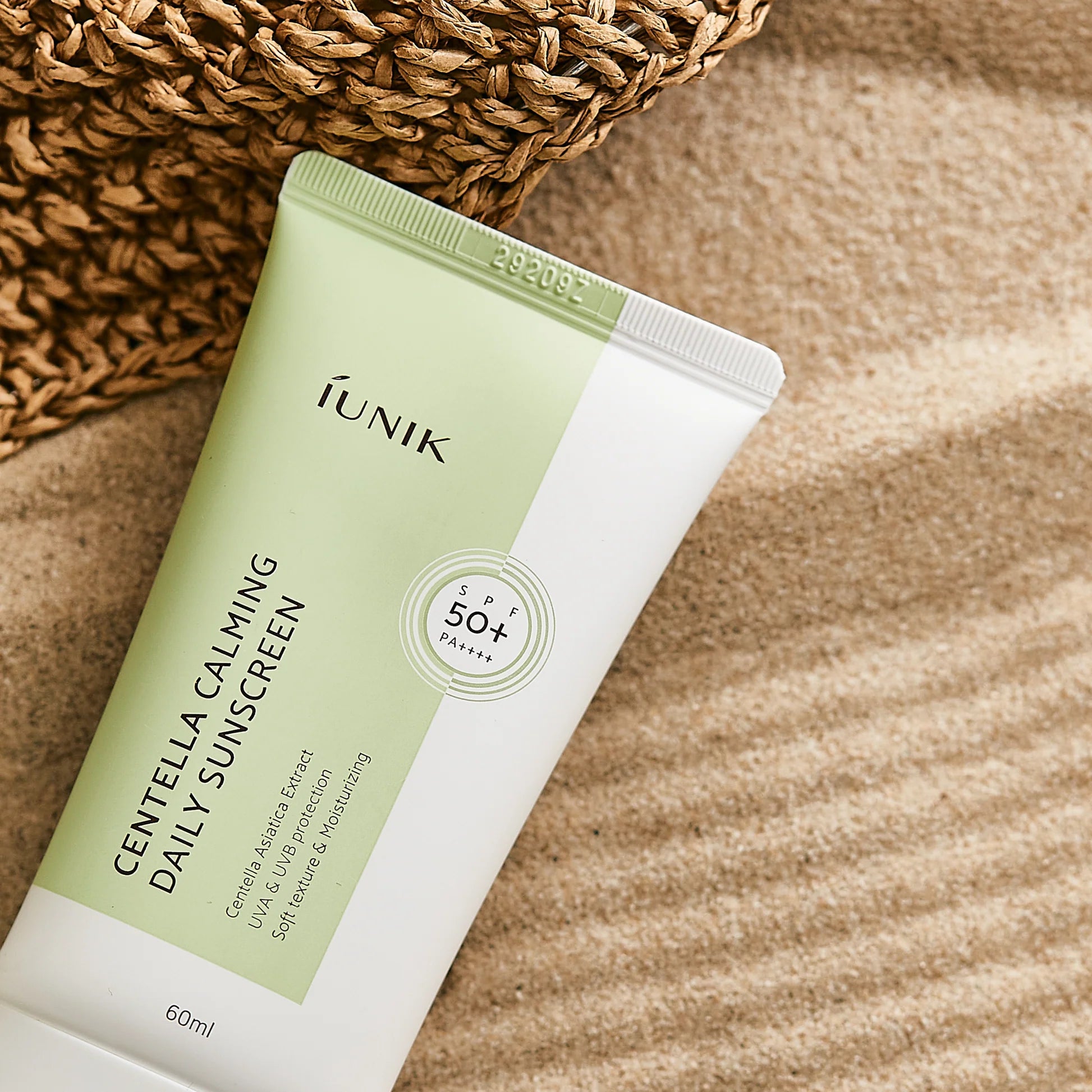 iUNIK – Centella Calming Daily Sunscreen SPF 50+, 60ml - Tūfiti